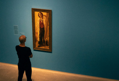 photo-of-a-man-in-a-gallery-fine-art