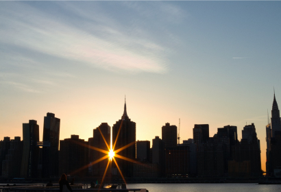 Sunset-through-NYC-buildings