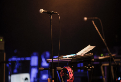 vacant-stage-performance-tour